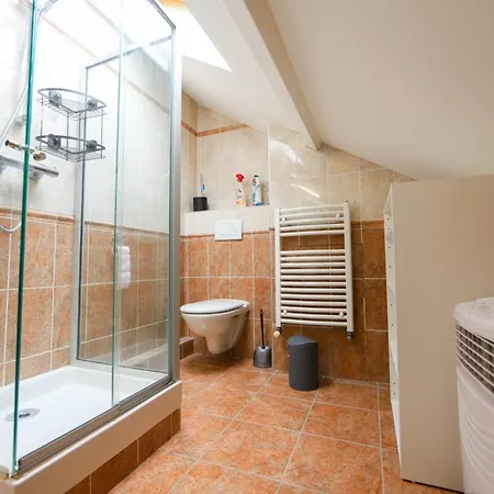 Chez Maminou - 8 Couchages Parking Proche Centre Apartment Annecy Exterior photo